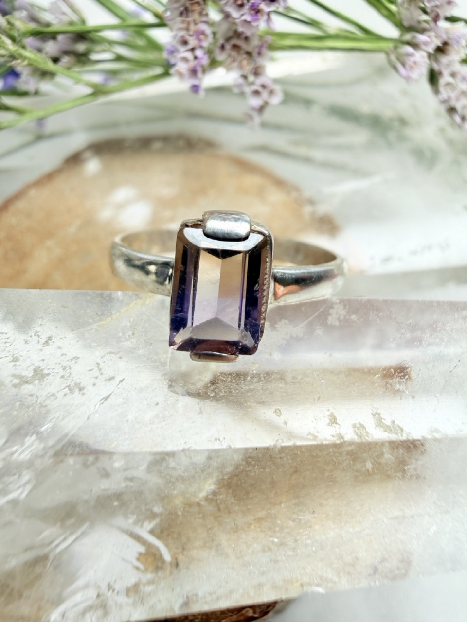 12. 1 Anillo Ametrino